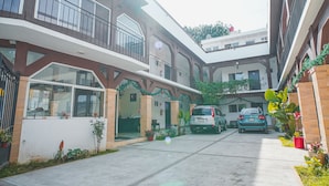 Parking - Hotel Nukuch Nah (San Cristóbal de las Casas)