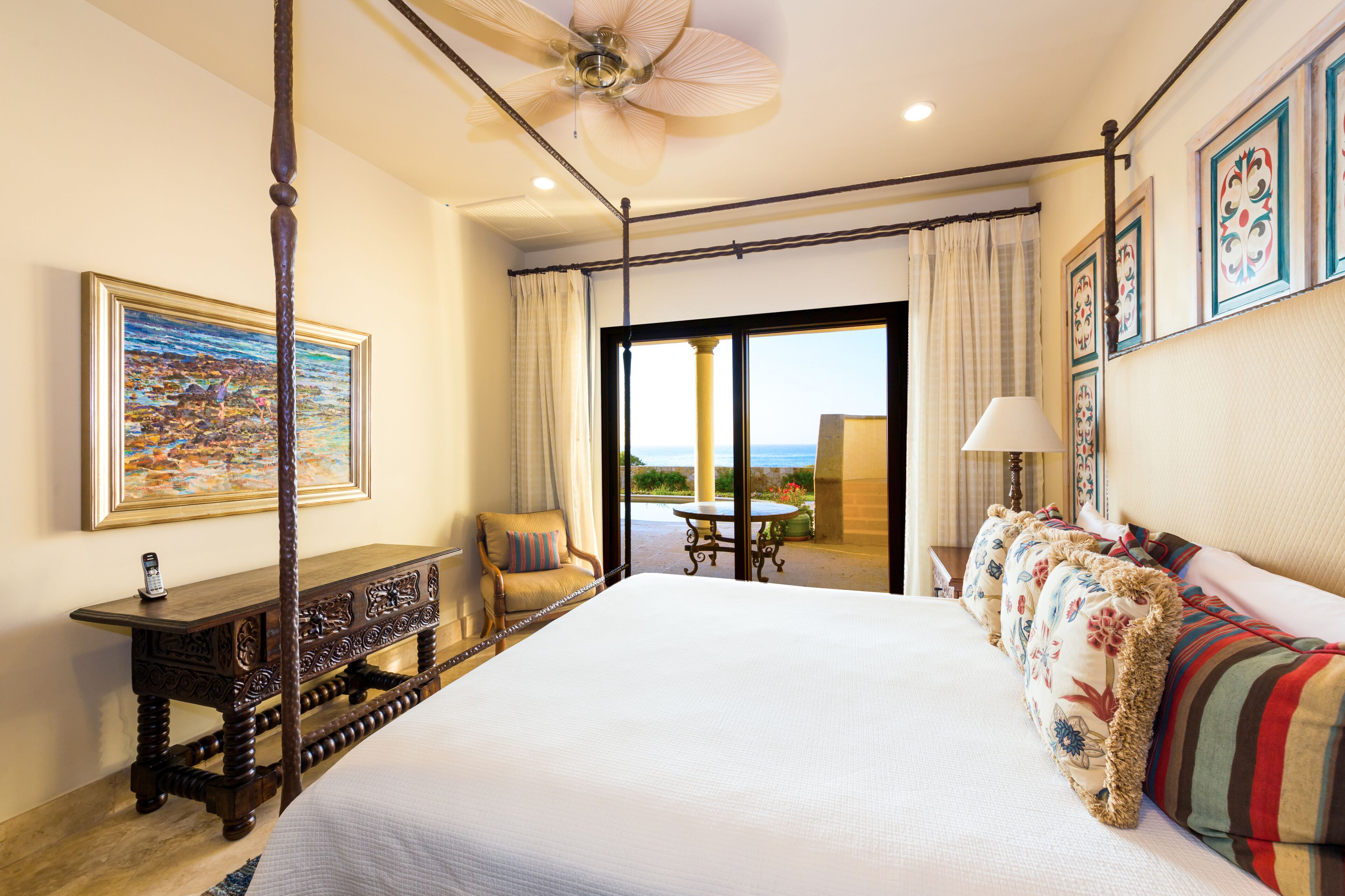 4 soverom, skrivebord, strykejern/-brett og wi-fi (inkludert)