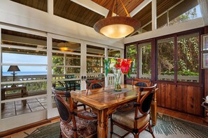 Dining - 🏖️Secluded & Peaceful! | Ocean View | Near Hawaii Coast (Holualoa)