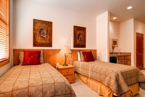 2 Schlafzimmer, Bügeleisen/Bügelbrett, Internetzugang, Bettwäsche