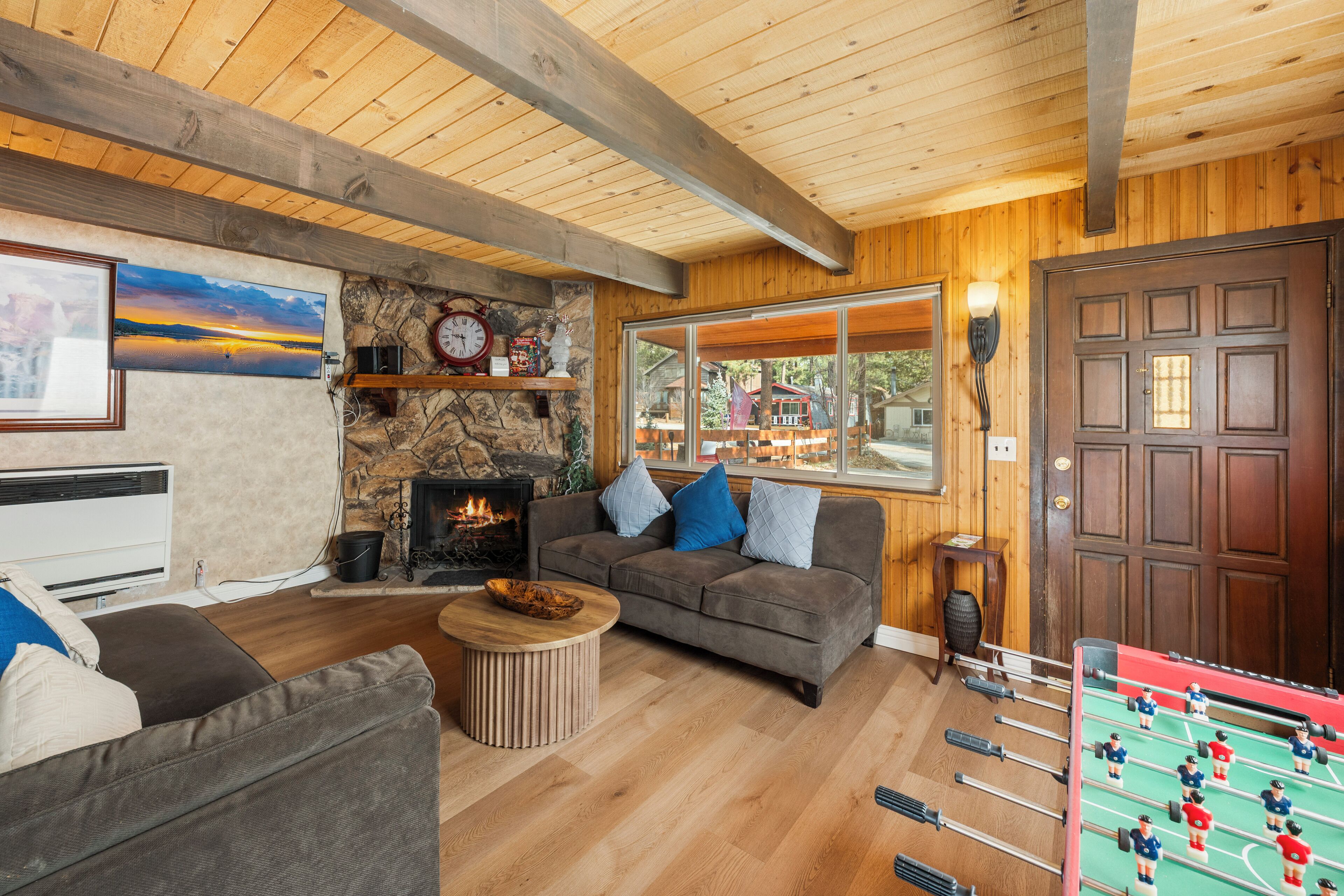 Smart TV, fireplace, DVD player, foosball