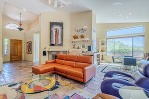 Smart TV, fireplace, DVD player