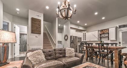 Carton Landing! Anna lasten leikkiä Firefly Park! Kaunis!