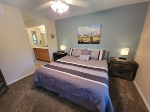 2 chambres, fer et planche à repasser, Wi-Fi gratuit, draps fournis