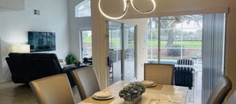 4 Bed Pool Home on Golf Course - 20-25 Min Disney