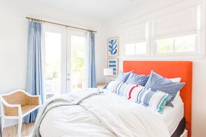 3 slaapkamers, een strijkplank/strijkijzer, wifi, beddengoed