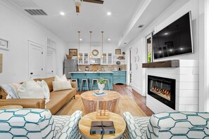 Smart TV, fireplace