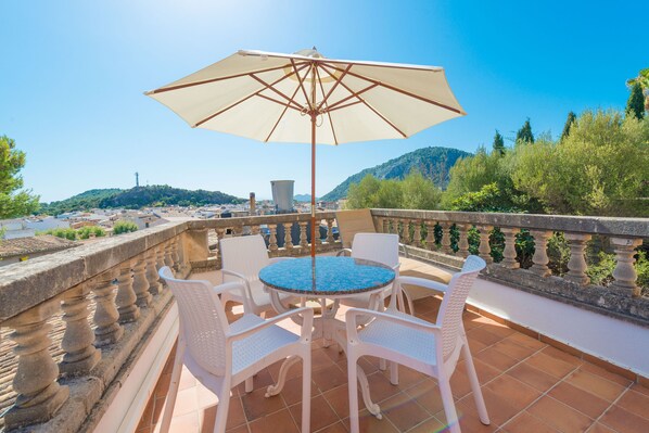 تناول الطعام بالخارج