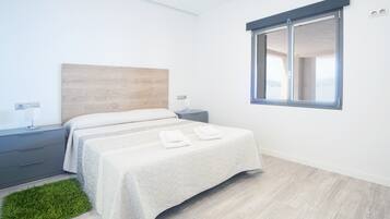 2 slaapkamers, een strijkplank/strijkijzer, gratis wifi, beddengoed