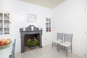 Interior - TRES PINS - Lovely holiday home with private patio and 300 m from the beach. Free WiFi (Colonia de Sant Pere)