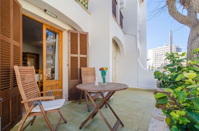 SON HOMS - Beautiful townhouse with patio and terrace, near the sea. Free WiFi
