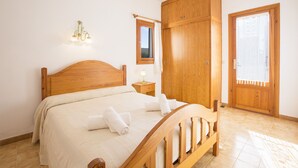 4 habitaciones, tabla de planchar con plancha y wifi gratis 