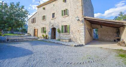 CAN GUILLO - Villa with private pool in Pollensa. Free WiFi