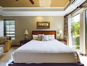 4 habitaciones, tabla de planchar con plancha y cuna de viaje 