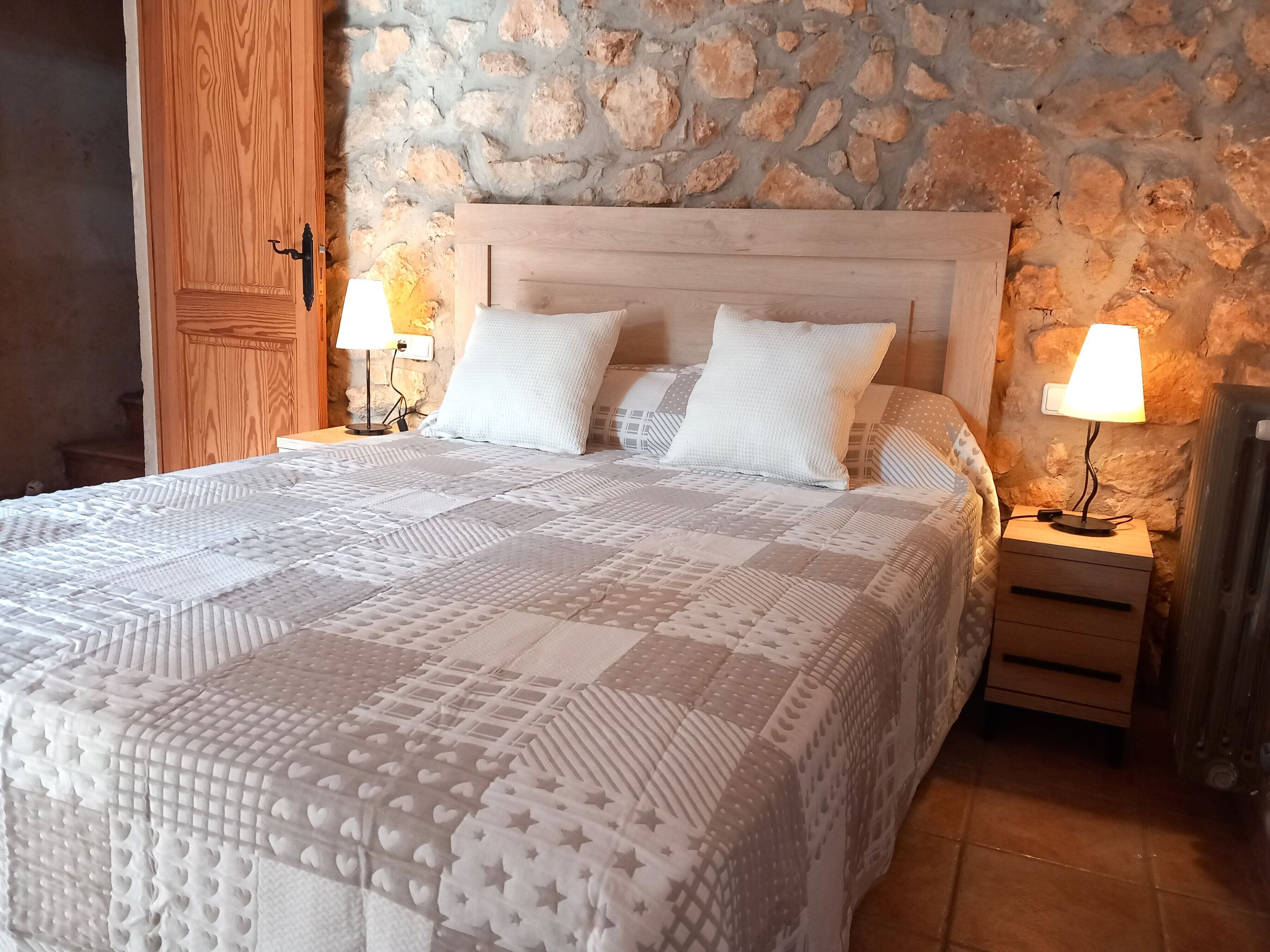 3 chambres, fer et planche à repasser, Wi-Fi gratuit, draps fournis