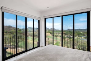 3 عدّة غرف نوم ومكواة/لوح كي وواي فاي مجانًا وملاءات أسرّة