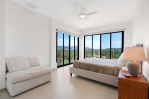 3 chambres, fer et planche à repasser, Wi-Fi gratuit, draps fournis