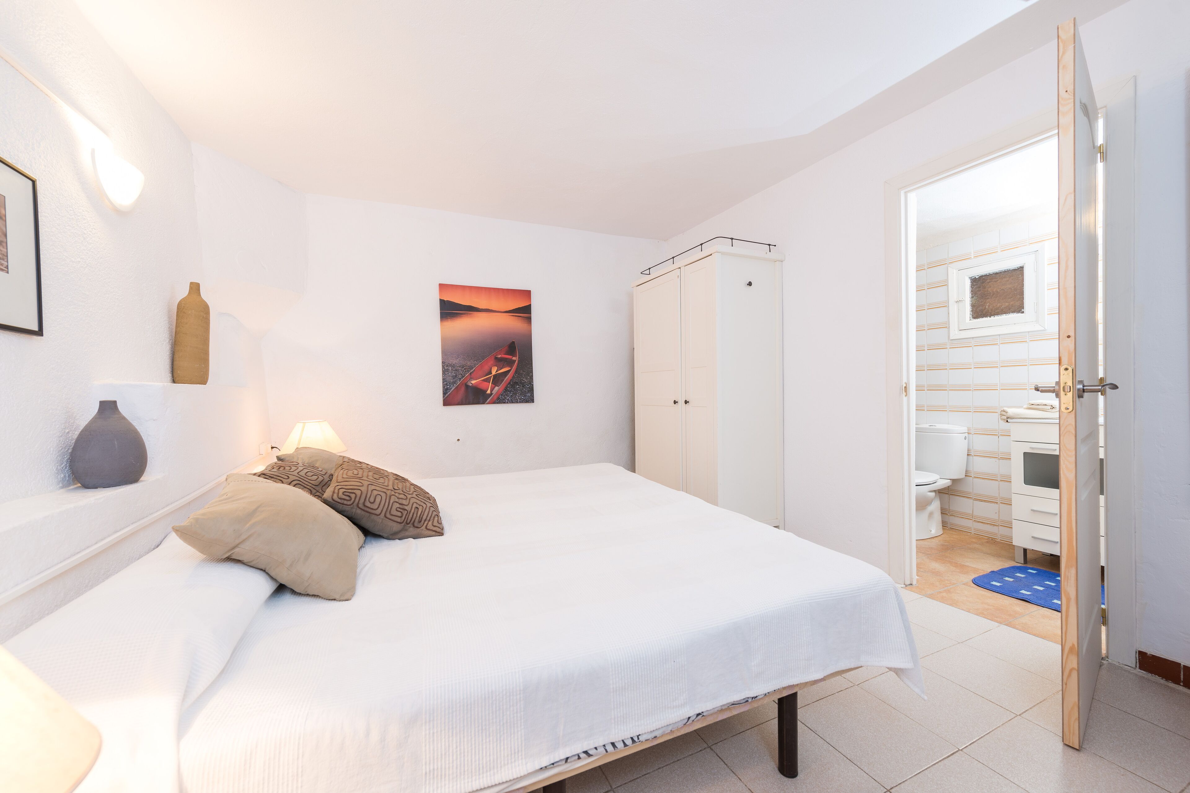 2 slaapkamers, een strijkplank/strijkijzer, gratis wifi, beddengoed