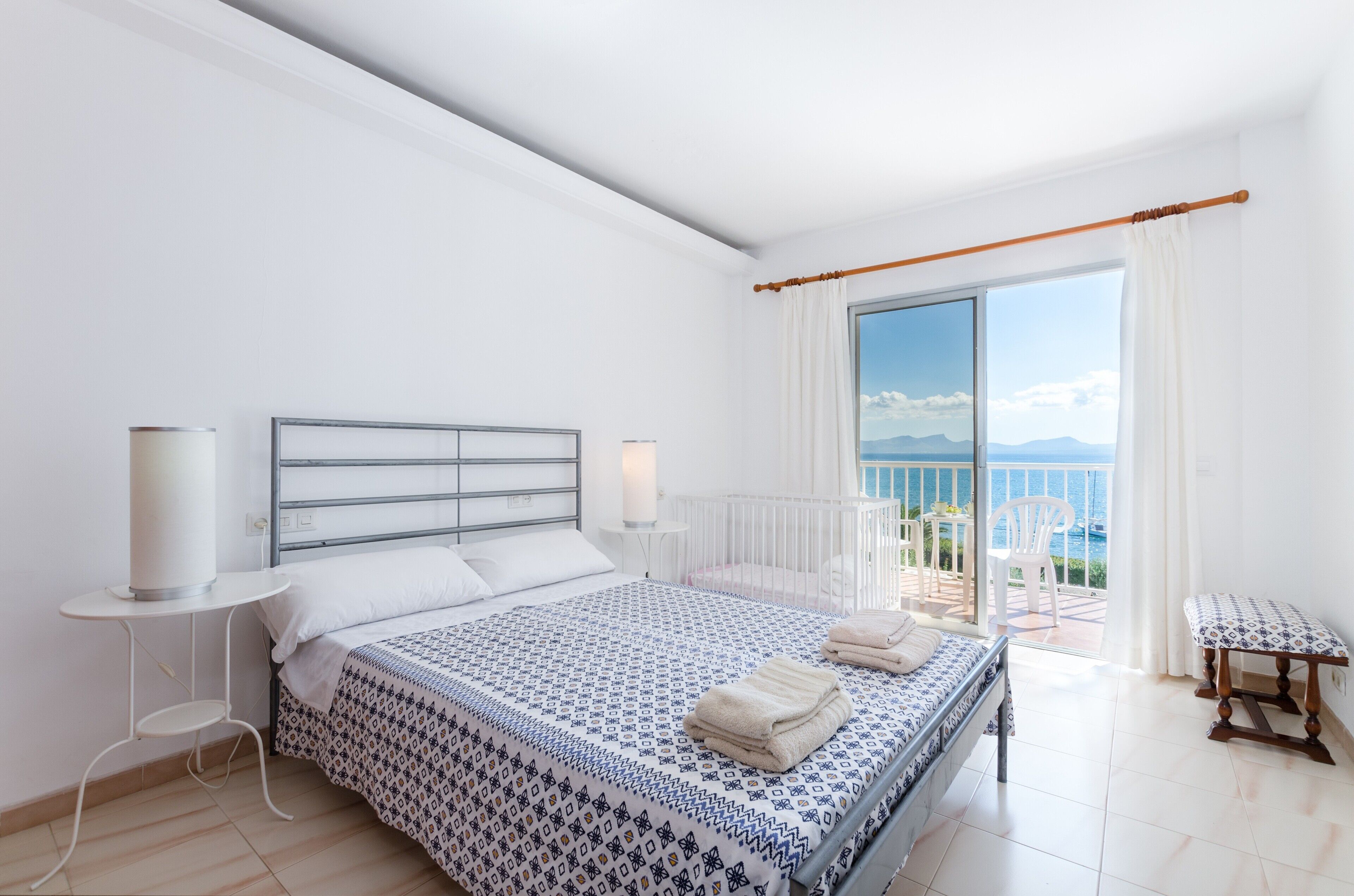 4 Schlafzimmer, Bügeleisen/Bügelbrett, kostenloses WLAN, Bettwäsche