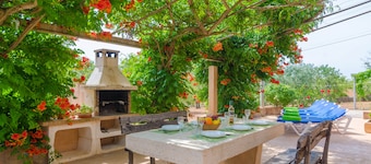 CAS GENERAL - Chalet with terrace in Porto Petro.