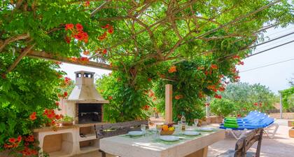 CAS GENERAL - Chalet with terrace in Porto Petro. Free WiFi