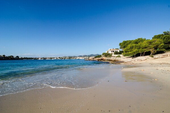 Beach nearby - CAN BOIRA - Chalet with private garden in Porto Colom. Free WiFi (Portocolom)