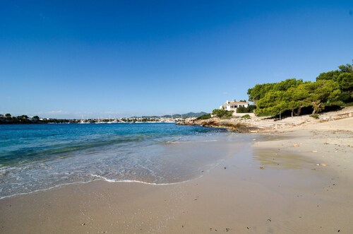 CAN BOIRA - Chalet with private garden in Porto Colom. Free WiFi