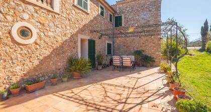SES ROQUES - Villa with private swimming pool and free Wifi in Santa Maria del Cami
