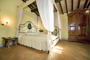 5 chambres, fer et planche à repasser, lit parapluie, Wi-Fi gratuit