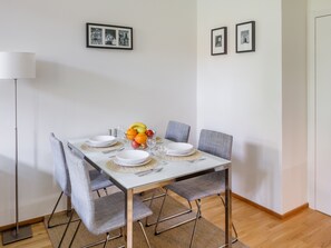 Dining - Beautiful Apartment with Private Terrace in Central Prague (Praha 3)