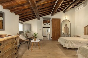 3 bedrooms, travel crib, free WiFi