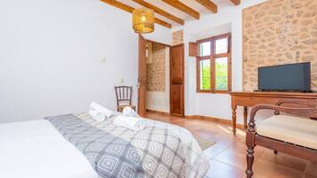 4 Schlafzimmer, Bügeleisen/Bügelbrett, kostenloses WLAN, Bettwäsche