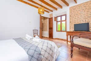 4 Schlafzimmer, Bügeleisen/Bügelbrett, kostenloses WLAN, Bettwäsche