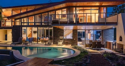 Casa Brisas del Mar- Luxury 6 Bedroom Home