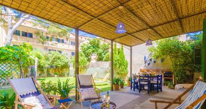 PENYA - Chalet with private garden in S'Illot. Free WiFi