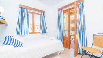 4 chambres, fer et planche Ă  repasser, Wi-Fi gratuit, draps fournis