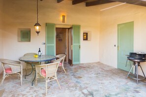 Outdoor dining - CASABONITA - Beautiful country house with private pool in a quiet area. Free WiFi (Santanyí)