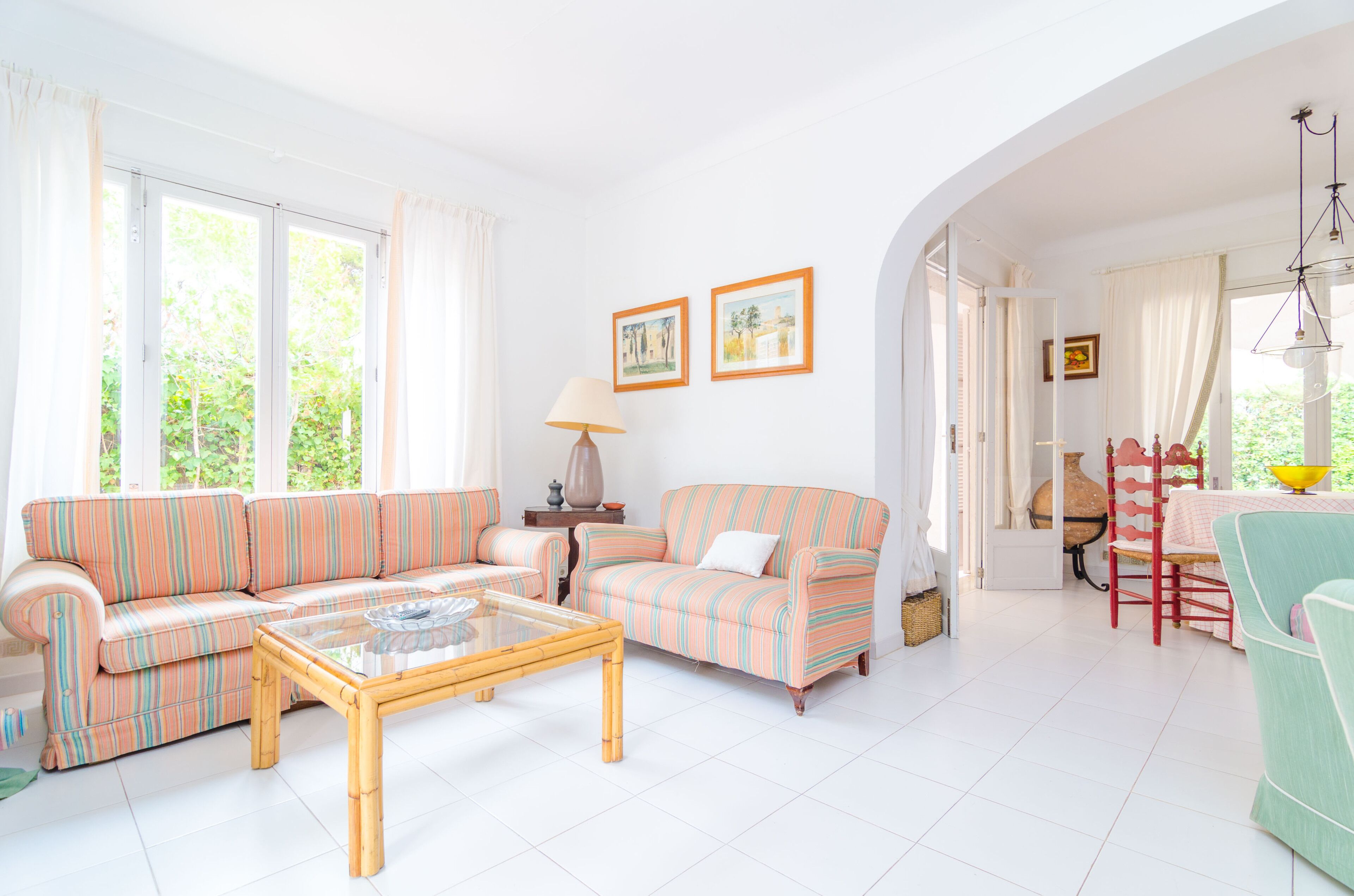 Fernseher, Tischtennisplatte