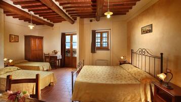 11 Schlafzimmer, Bügeleisen/Bügelbrett, Reisekinderbett