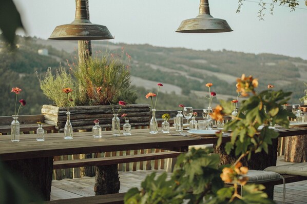 Outdoor dining