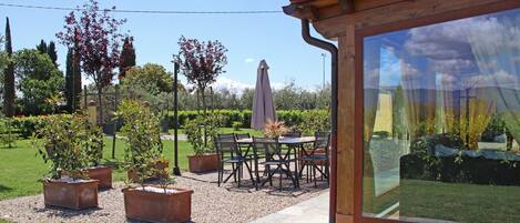 تناول الطعام بالخارج