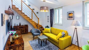 TV, video library, stereo