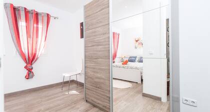 QUINZE GERMANS - Chalet with terrace in Port d'Andratx. Free WiFi