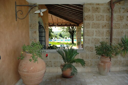 Stunning private villa for 14 guests with WIFI, A/C, private pool, TV, terrace and pets allowed