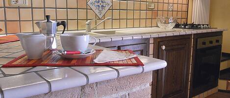 Kühlschrank, Ofen, Herdplatte