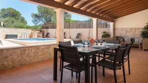 Outdoor dining - VILLA GLORIA - Villa with private pool in Cala Pi - Llucmajor. Free WiFi (Cala Pi)