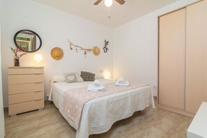 3 habitaciones, tabla de planchar con plancha y wifi gratis 