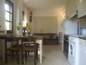 Kühlschrank, Ofen, Herdplatte, Geschirrspüler