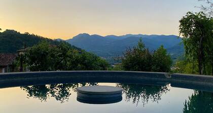 Beautiful private villa for 6 people with WIFI, private pool, TV, patio and panoramic view