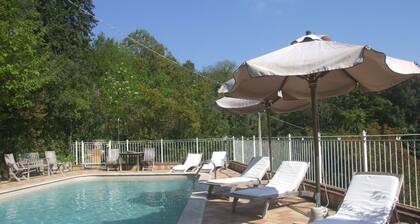 Wonderful private villa for 8 people with pool, WIFI, TV, patio and panoramic view